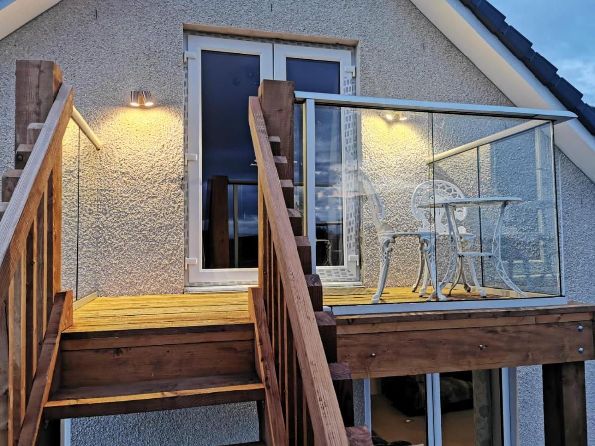 Vicki'S Den Apartment Tain Exterior foto